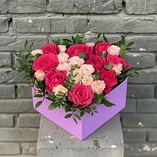 Цветочная композиция из Розы в коробке в Эндирее