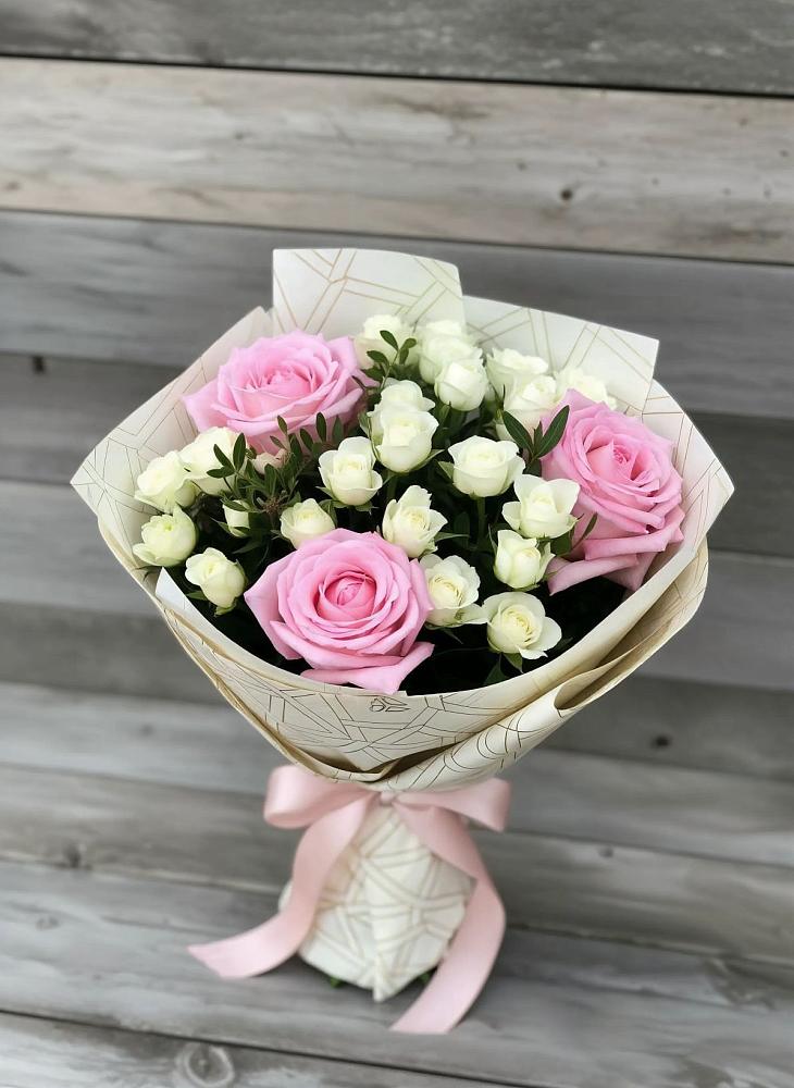 Букет цветов из: Розы в Эндирее