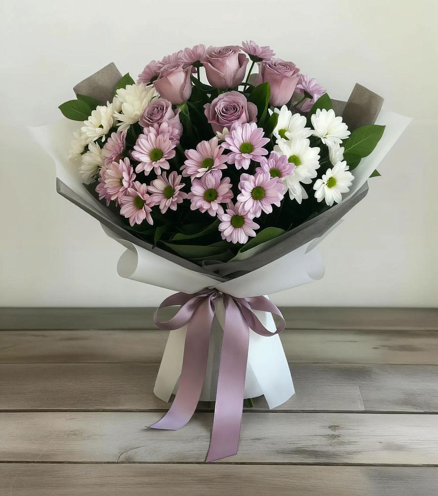 Букет цветов из: Хризантемы и Розы в Эндирее