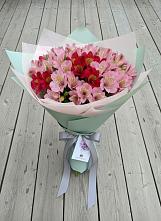 Букет цветов из:  Альстромерии в Эндирее