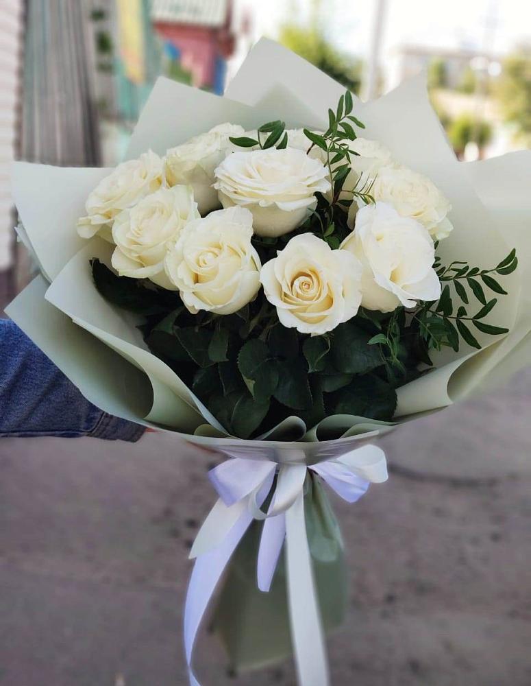 Букет Белые розы Проуд в Эндирее