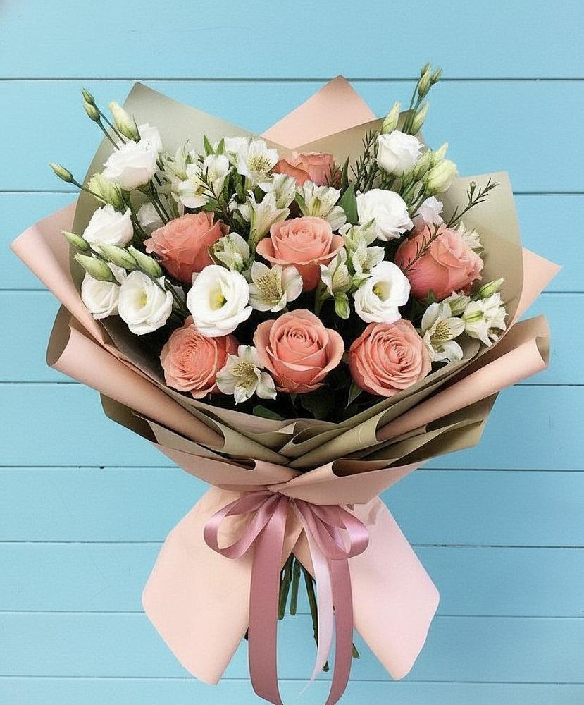 Букет цветов из: Розы, Альстромерии и Лизиантусы в Эндирее