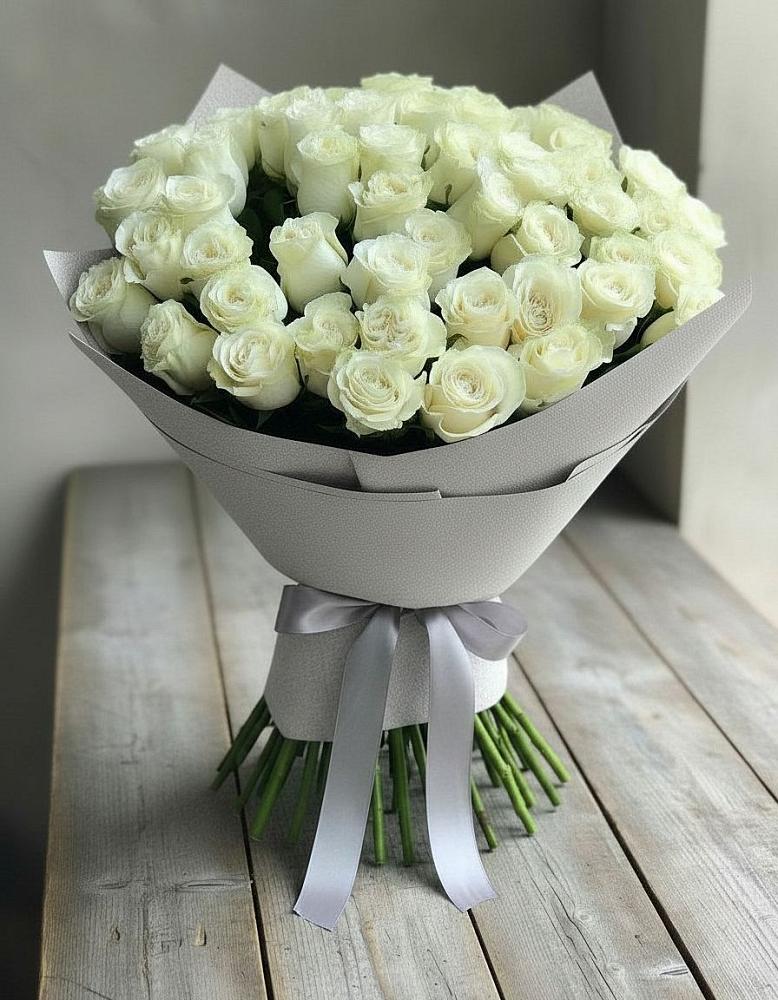 Букет 35 Белых роз в Эндирее