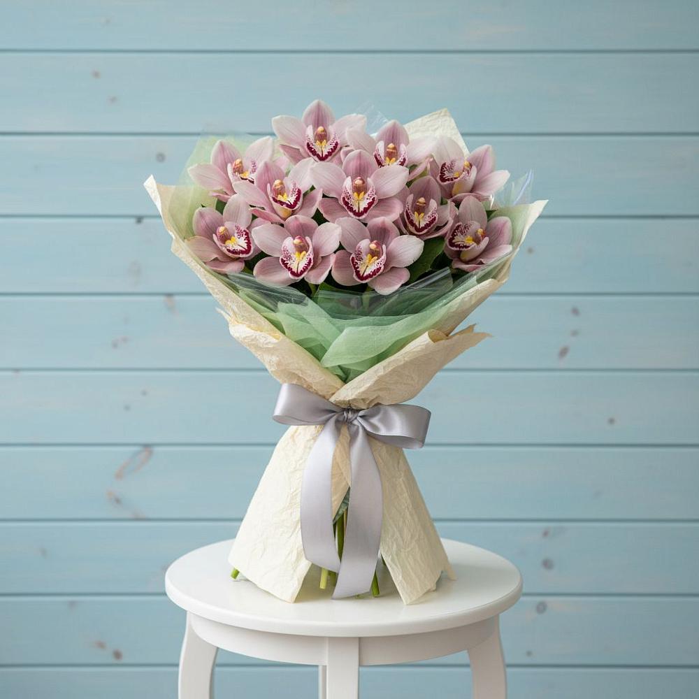 Букет цветов из: Орхидеи и Розы в Эндирее