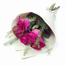 Букет цветов из:  Розы в Эндирее