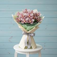 Букет цветов из:  Орхидеи и Розы в Эндирее