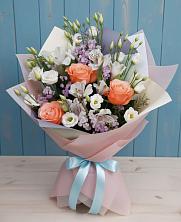 Букет цветов из:  Лизиантусы, Розы, Альстромерии и Гипсофила в Эндирее