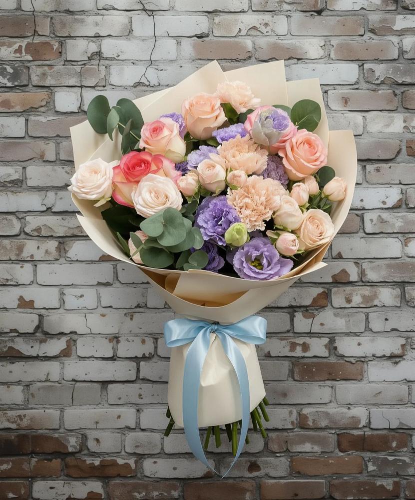 Букет цветов из: Розы, Лизиантусы и Гвоздики в Эндирее