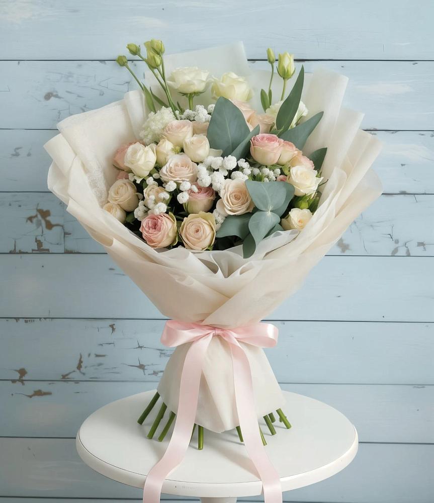 Букет цветов из: Розы и Лизиантусы в Эндирее