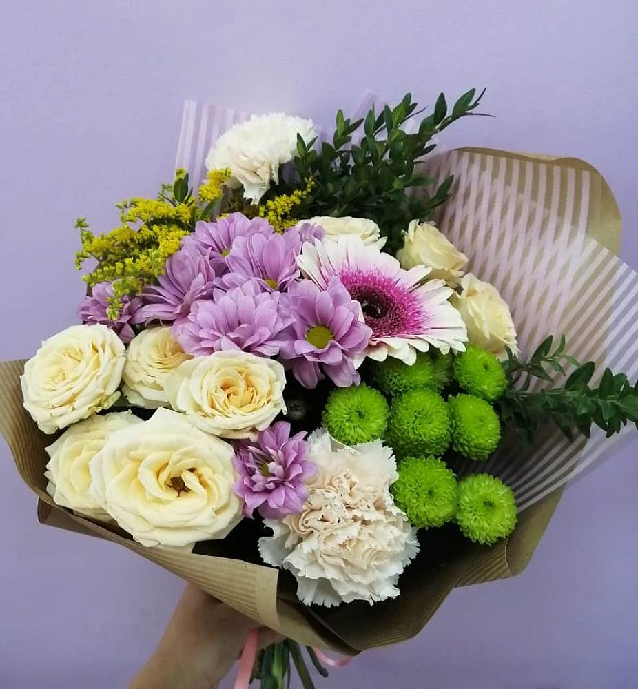 Букет цветов из: Хризантемы, Розы, Гвоздики и Герберы в Эндирее