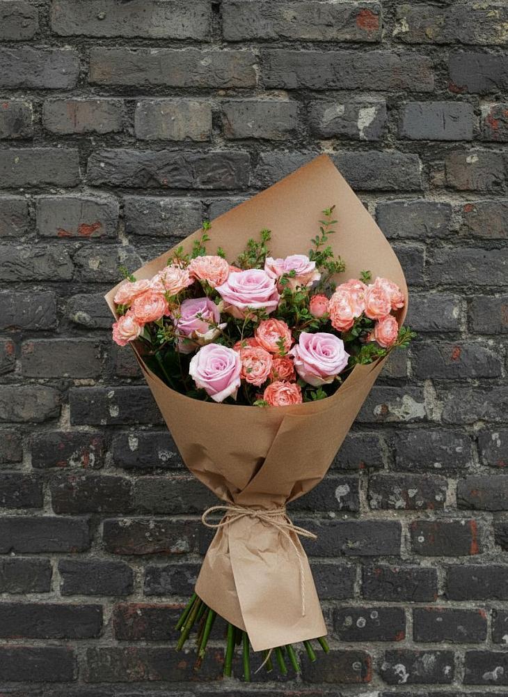 Букет цветов из: Розы в Эндирее