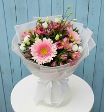 Букет цветов из:  Герберы, Альстромерии и Лизиантусы в Эндирее