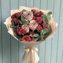 Букет цветов из:  Гвоздики и Розы в Эндирее